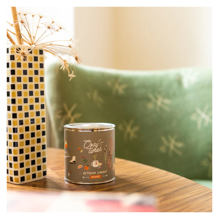 Roadtyping – organic orange scented candle in tin