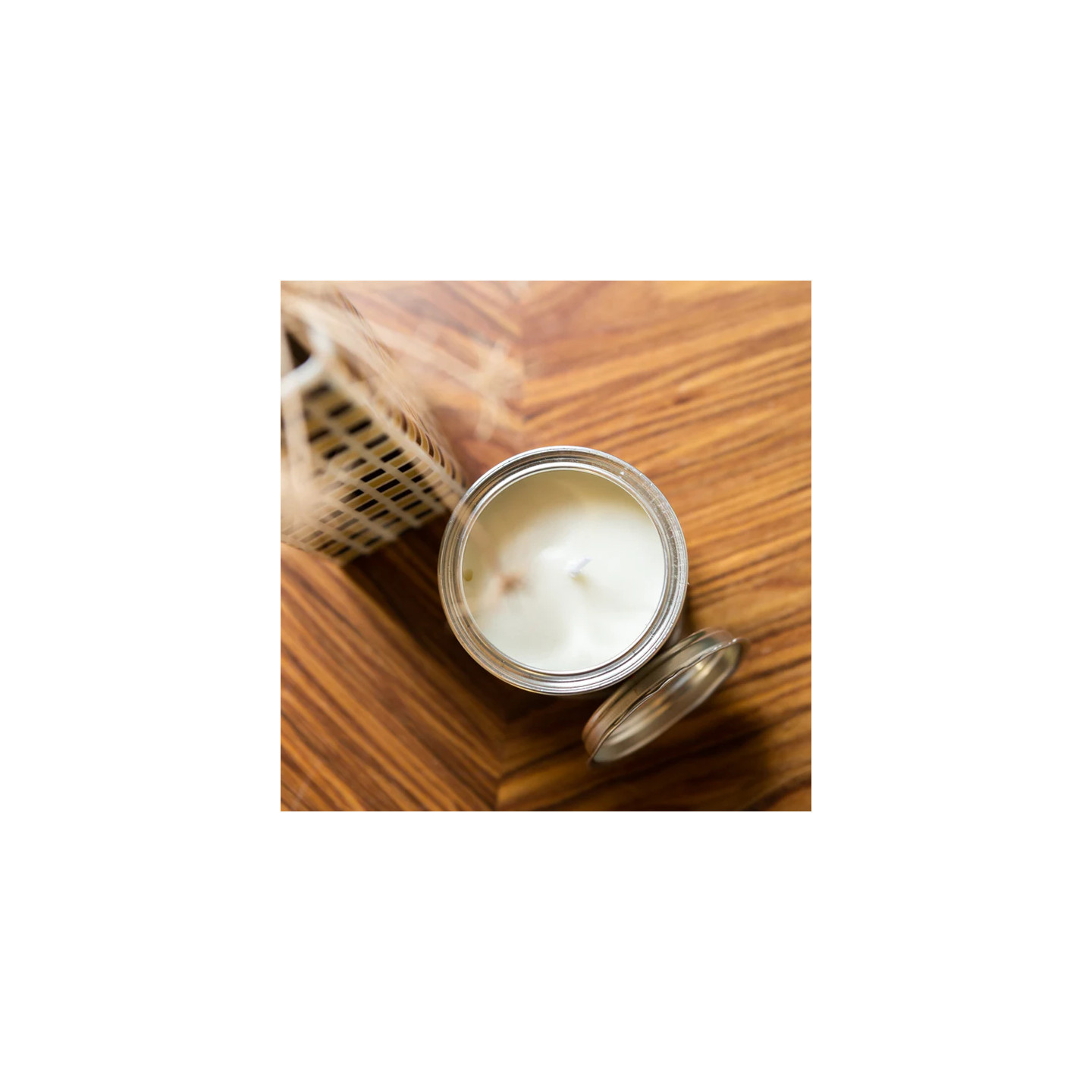 Roadtyping – organic orange scented candle in tin