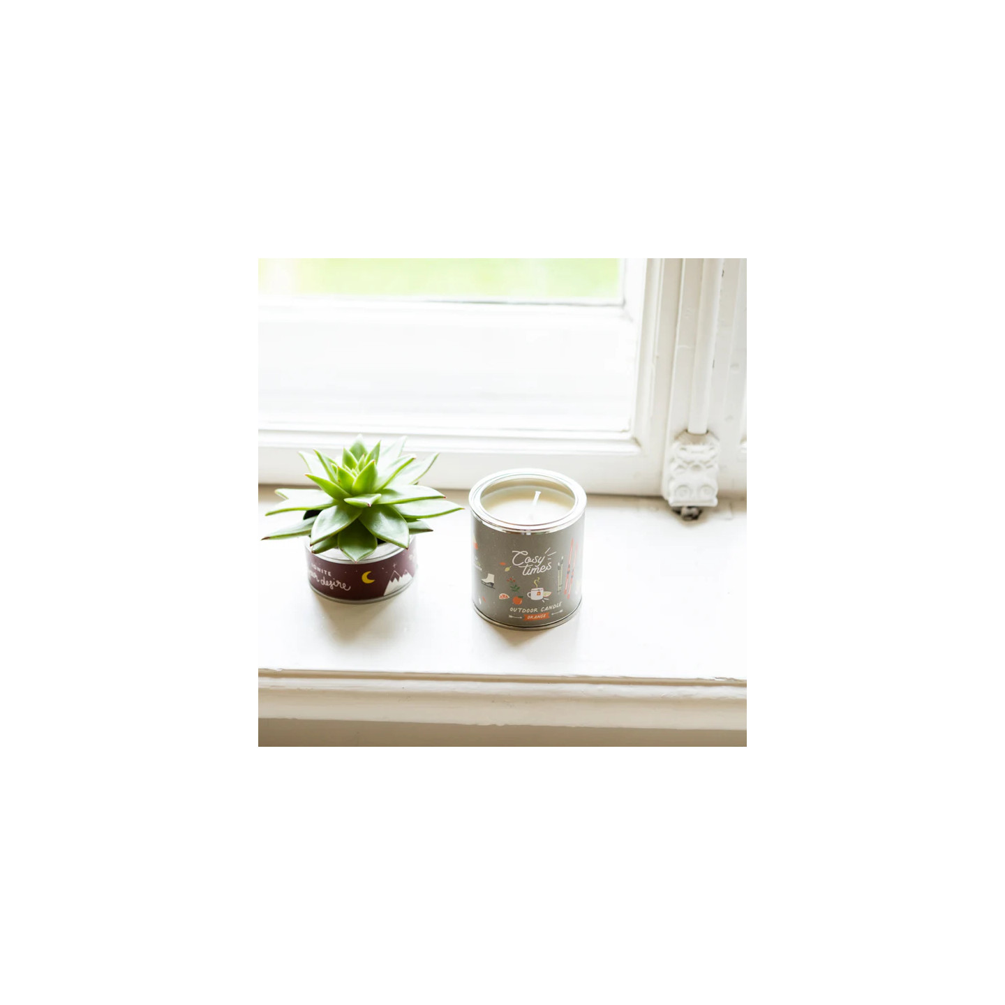 Roadtyping – organic orange scented candle in tin